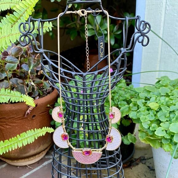 Noir Pink & Gold Geometric Rhinestone Necklace. NWOT! - Picture 2 of 4